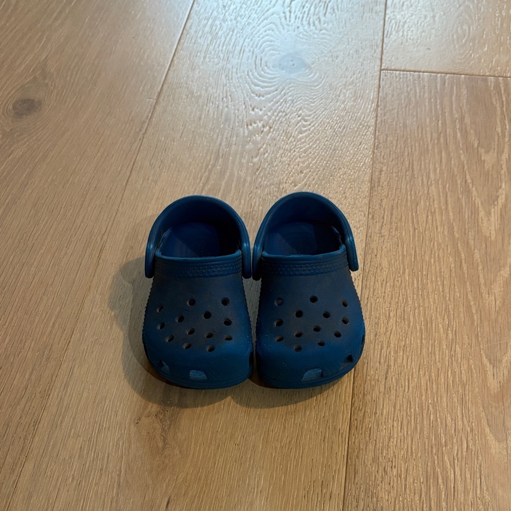 CROCS Kids Navy Blue Classic Clog